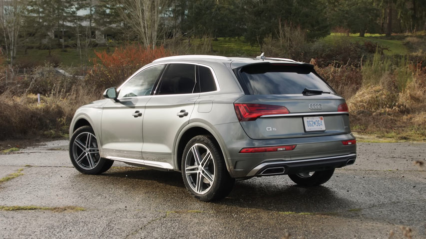 best hybrid on ice and snow Audi Q5 55 TFSI e quattro