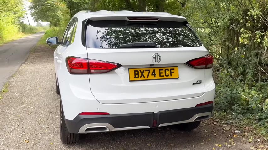 MG ZS 2025