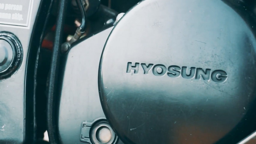 Hyosung GT250R